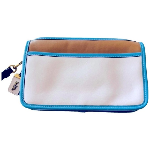 EUC COACH Britt Seashell Colorblock w/Brass Wristlet - Picture 1 of 4